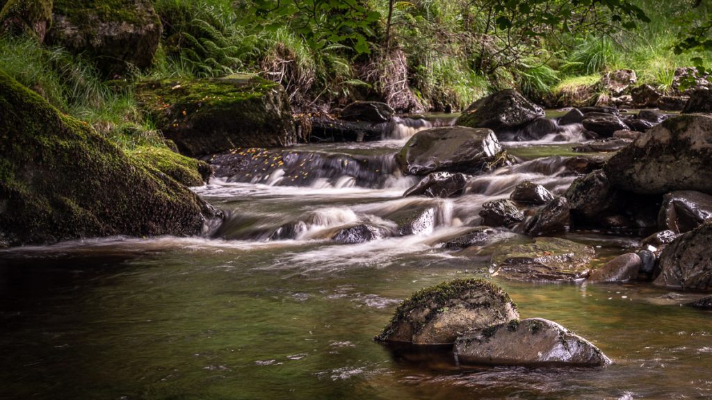 Afon Nadroedd Cascades